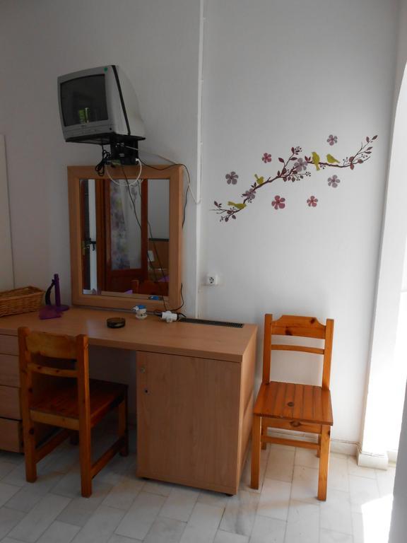 Socrates Studios Acharavi  Kamer foto